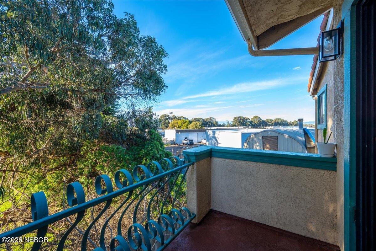 1277 Belridge Street, Unit 6A Oceano, CA 93445 - Photo 11 of 27 19-Balcony