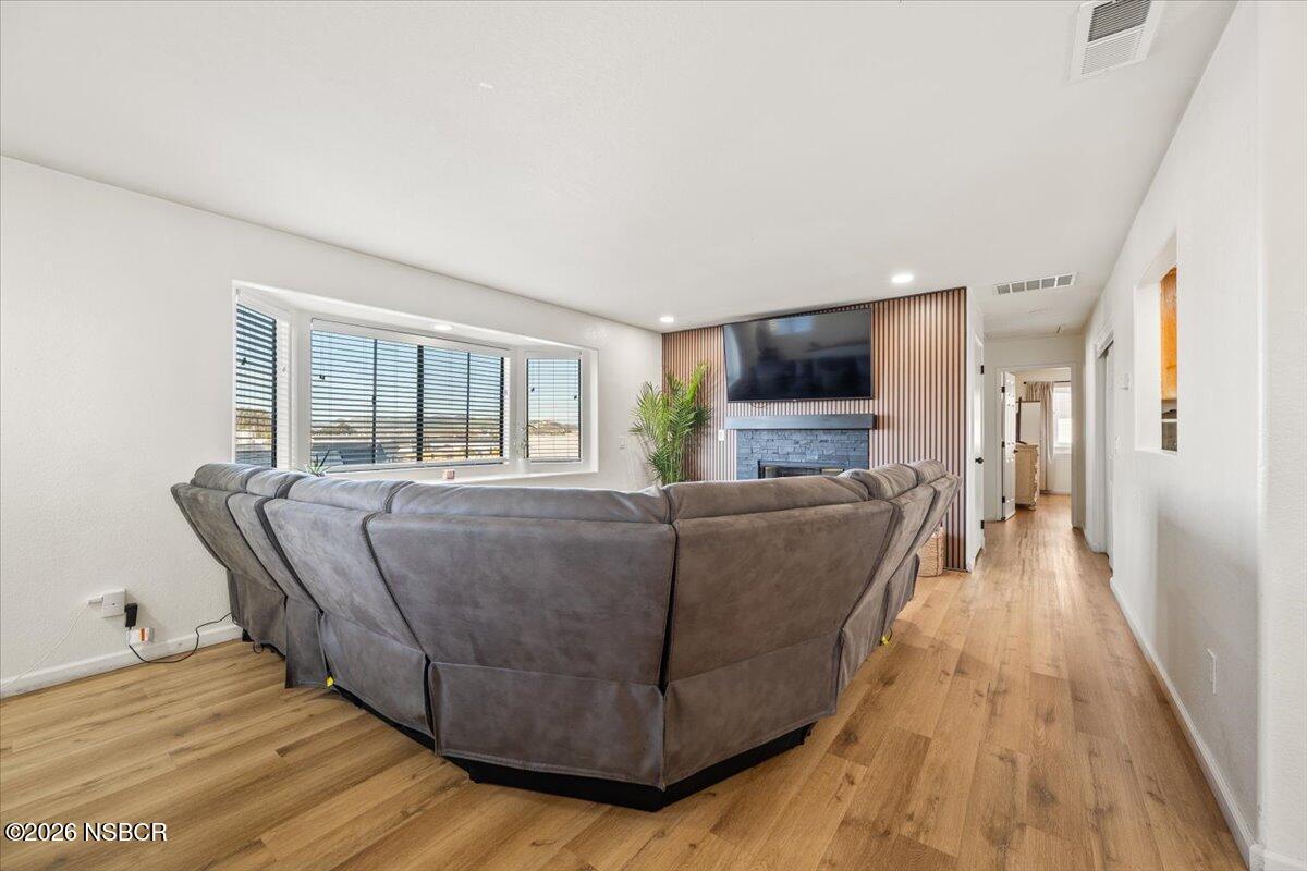 1277 Belridge Street, Unit 6A Oceano, CA 93445 - Photo 6 of 27 12-Living Room