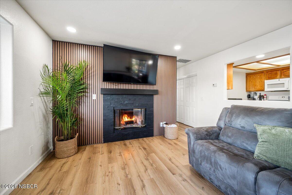 1277 Belridge Street, Unit 6A Oceano, CA 93445 - Photo 9 of 27 16-Living Room