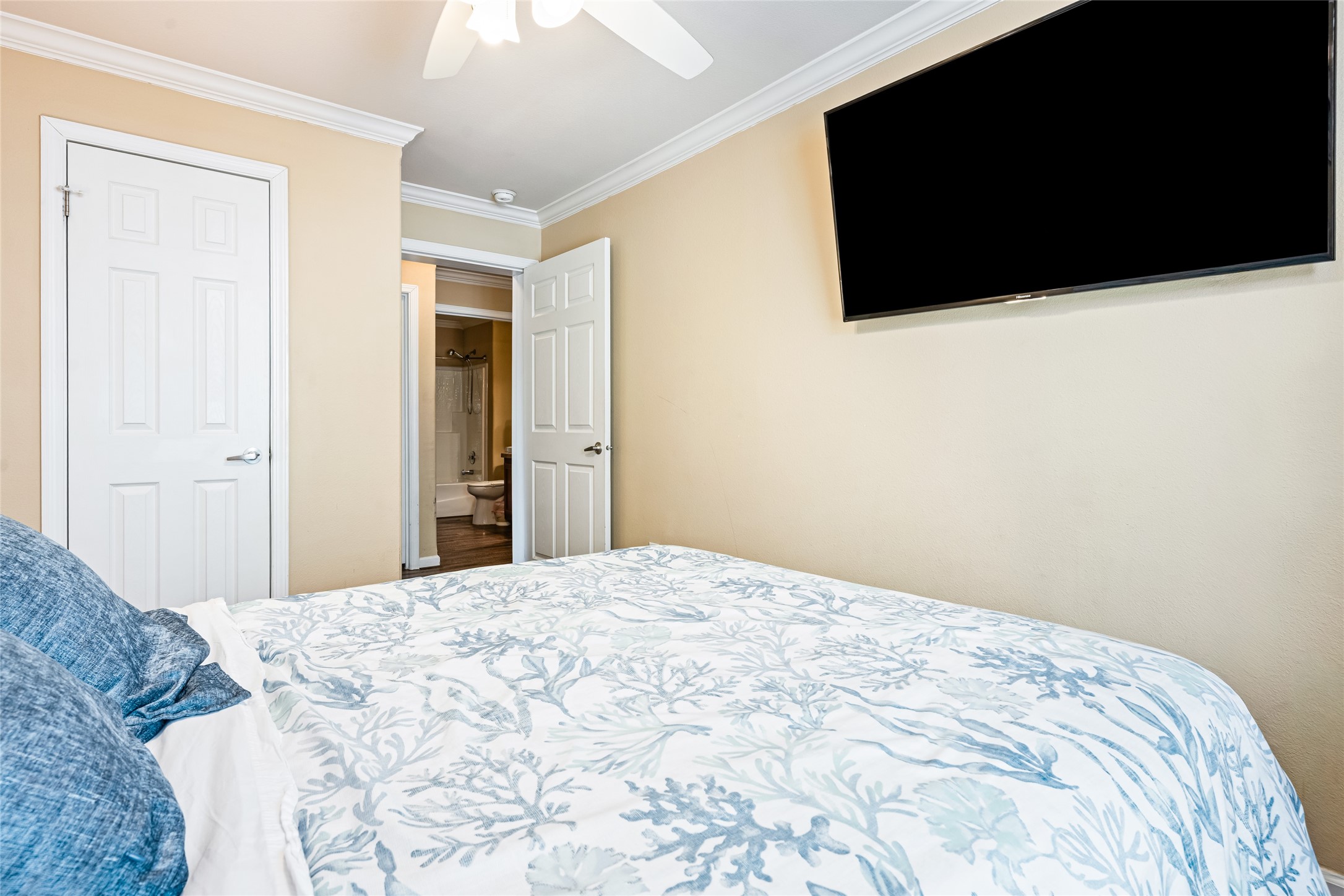 975 South Redfish Crystal Beach, TX 77650 - Photo 27 of 33