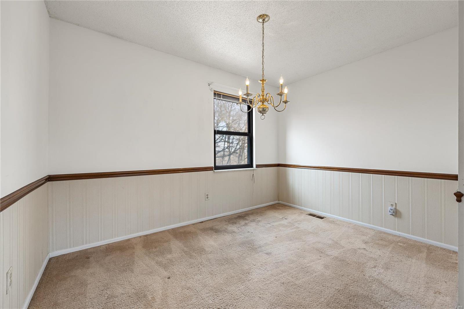 2343 Hidden Meadow Lane Ballwin, MO 63021 - Photo 3 of 15