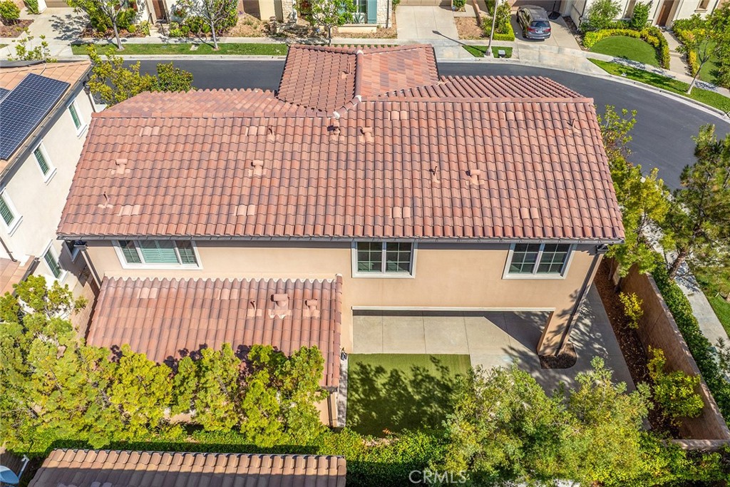77 English Saddle Irvine, CA 92602 - Photo 5 of 35 a view of entryway with outdoor space