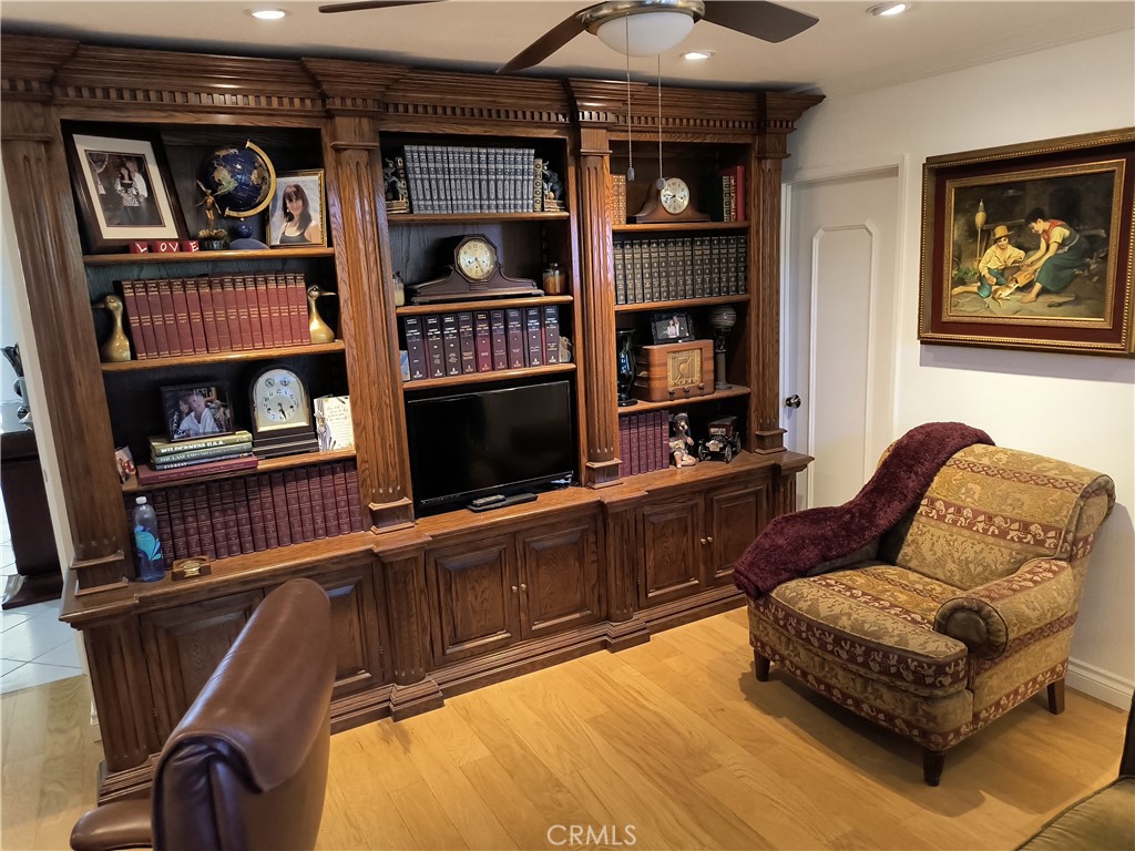 6 Whittier Court Rancho Mirage, CA 92270 - Photo 12 of 70 BEDROOM / OFFICE 1