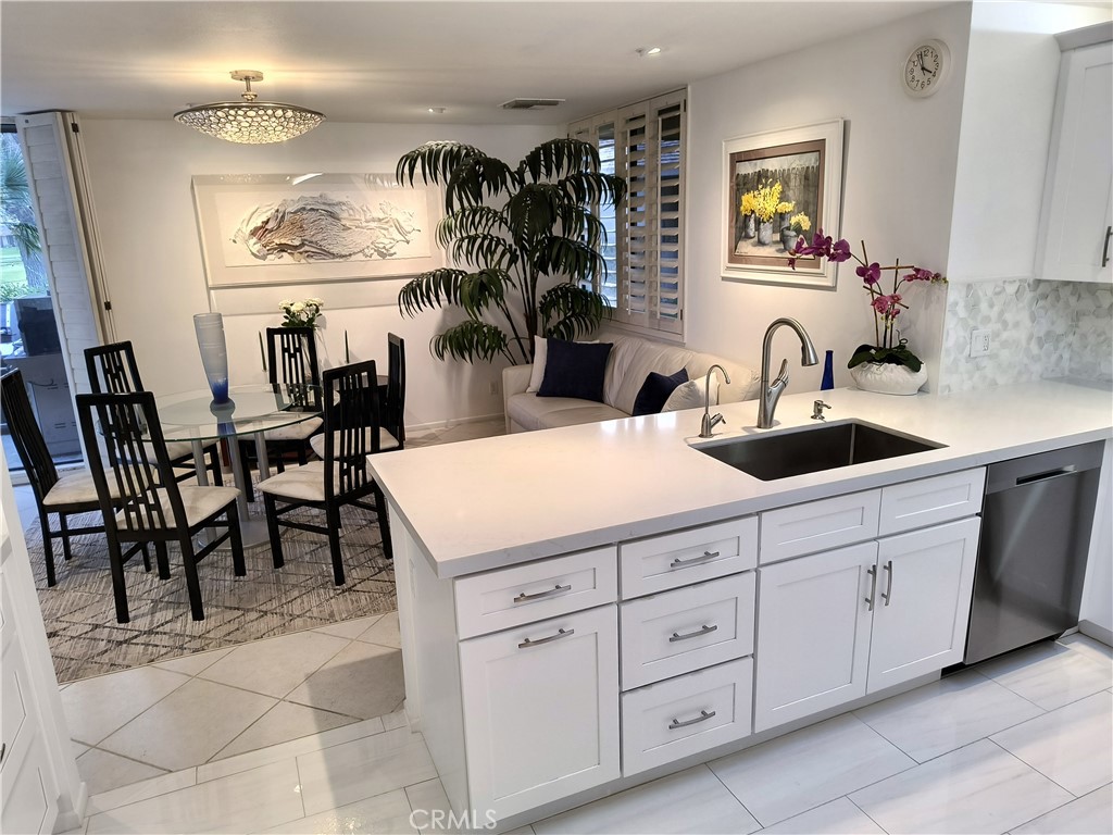 6 Whittier Court Rancho Mirage, CA 92270 - Photo 17 of 70 KITCHEN 2