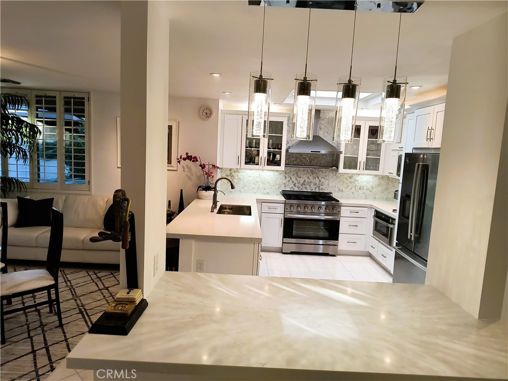 6 Whittier Court Rancho Mirage, CA 92270 - Photo 18 of 70 KITCHEN 3