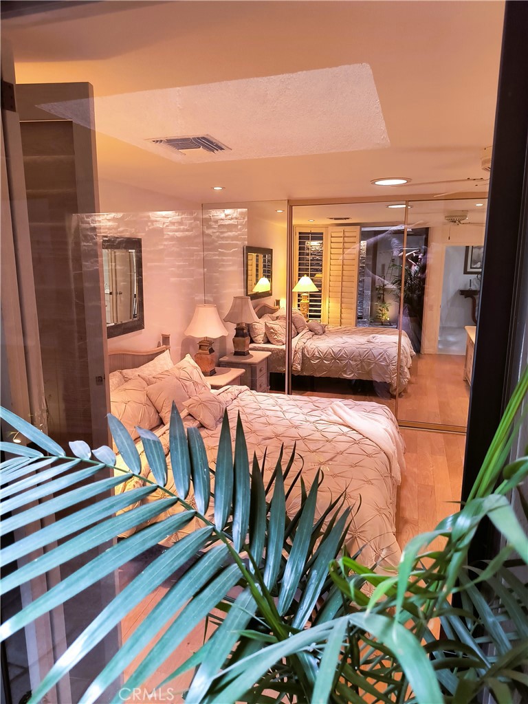 6 Whittier Court Rancho Mirage, CA 92270 - Photo 27 of 70 GUEST BEDROOM 1