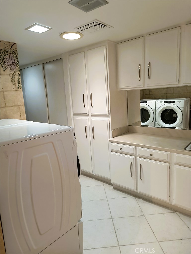 6 Whittier Court Rancho Mirage, CA 92270 - Photo 38 of 70 LAUNDRY ROOM 2