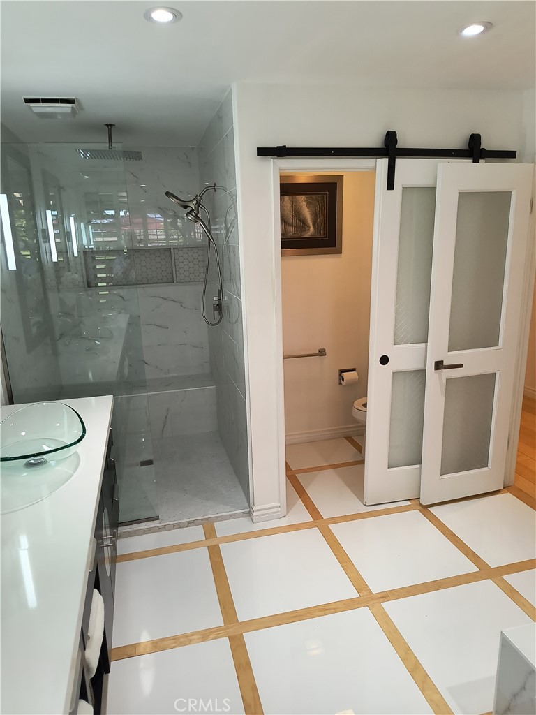 6 Whittier Court Rancho Mirage, CA 92270 - Photo 41 of 74 PRIMARY BATHROOM 2