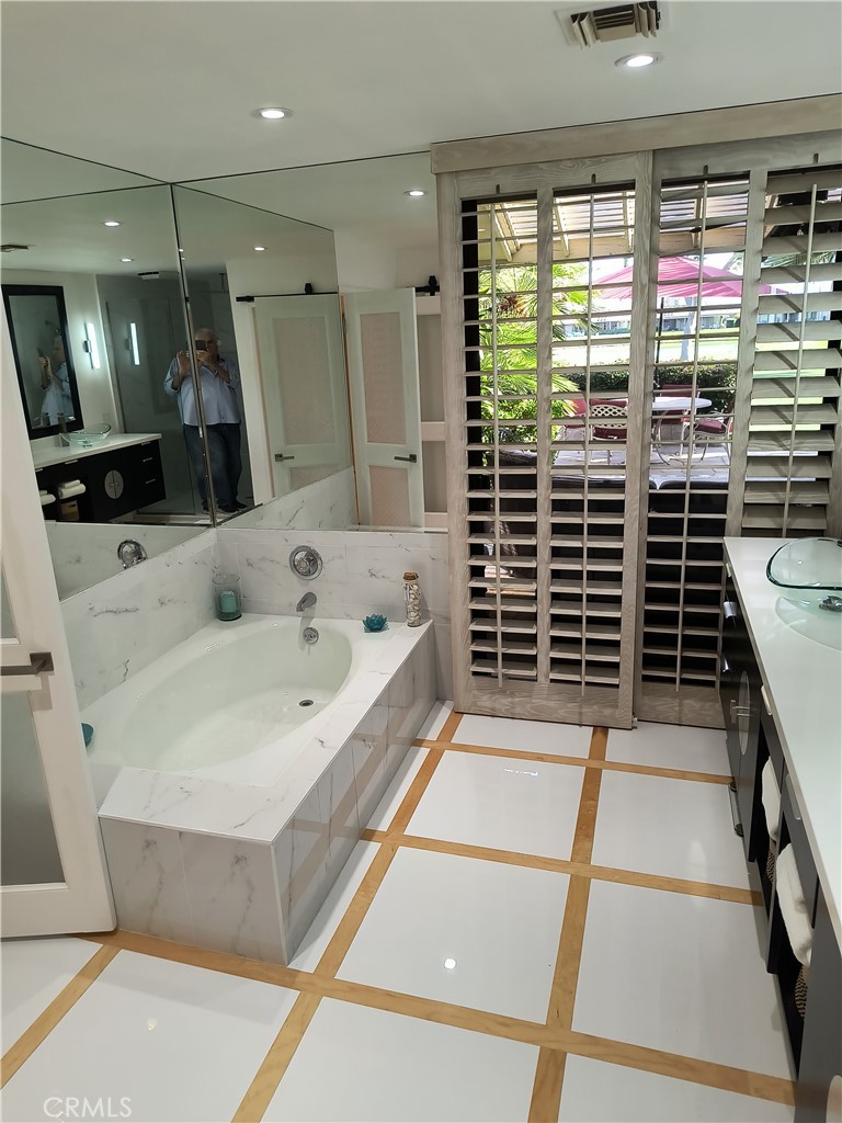 6 Whittier Court Rancho Mirage, CA 92270 - Photo 42 of 74 PRIMARY BATHROOM 3