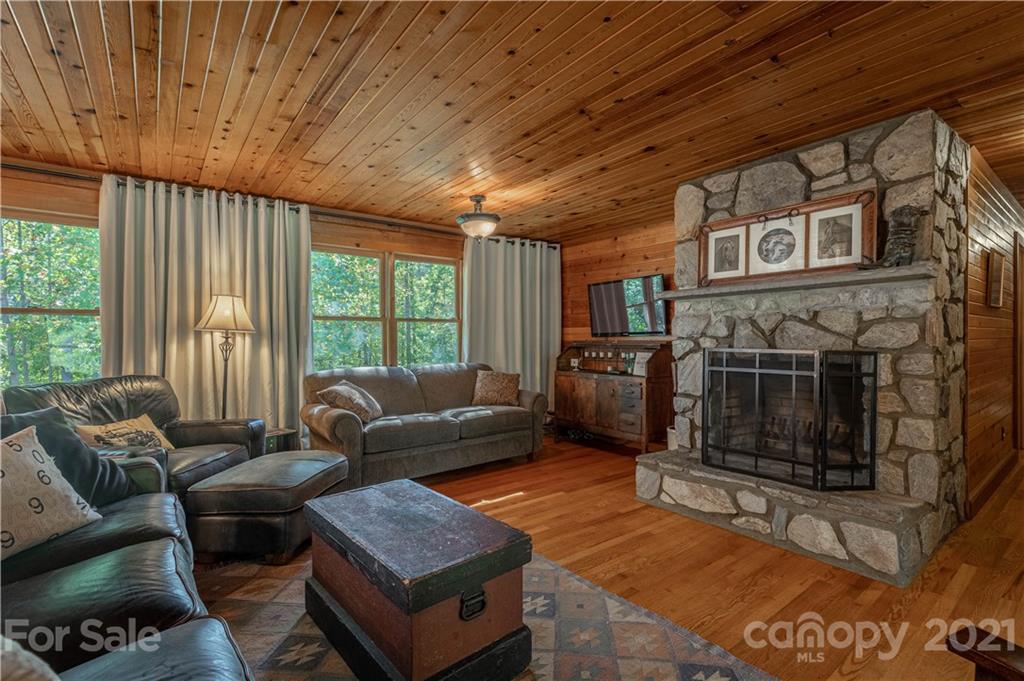 4411 Georgia Pines Road Morganton, NC 28655 - Photo 4 of 31 Gallery Image 4