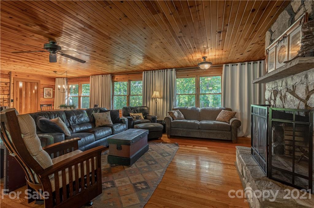 4411 Georgia Pines Road Morganton, NC 28655 - Photo 5 of 31 Gallery Image 5