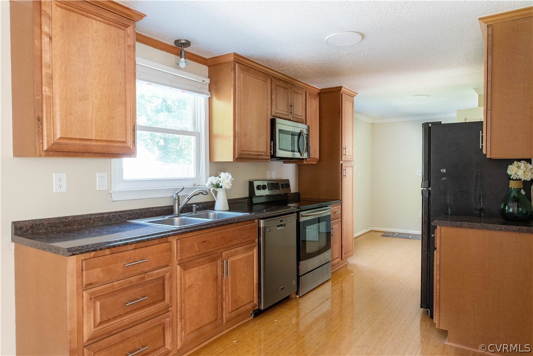 4930 Meredith Woods Road Glen Allen, VA 23060 - Photo 5 of 24
