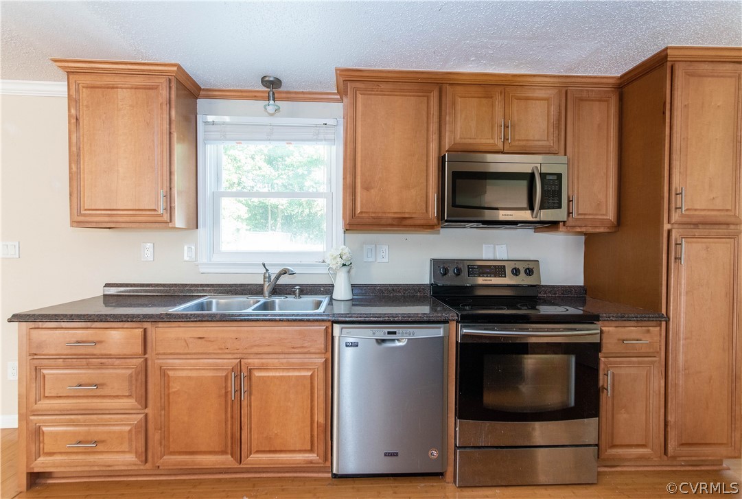 4930 Meredith Woods Road Glen Allen, VA 23060 - Photo 7 of 24