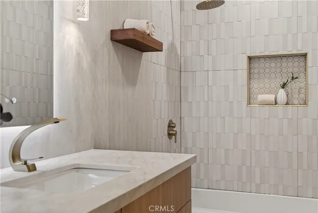 $1,368,000 | 195 North Malena Drive, Orange, CA 92869