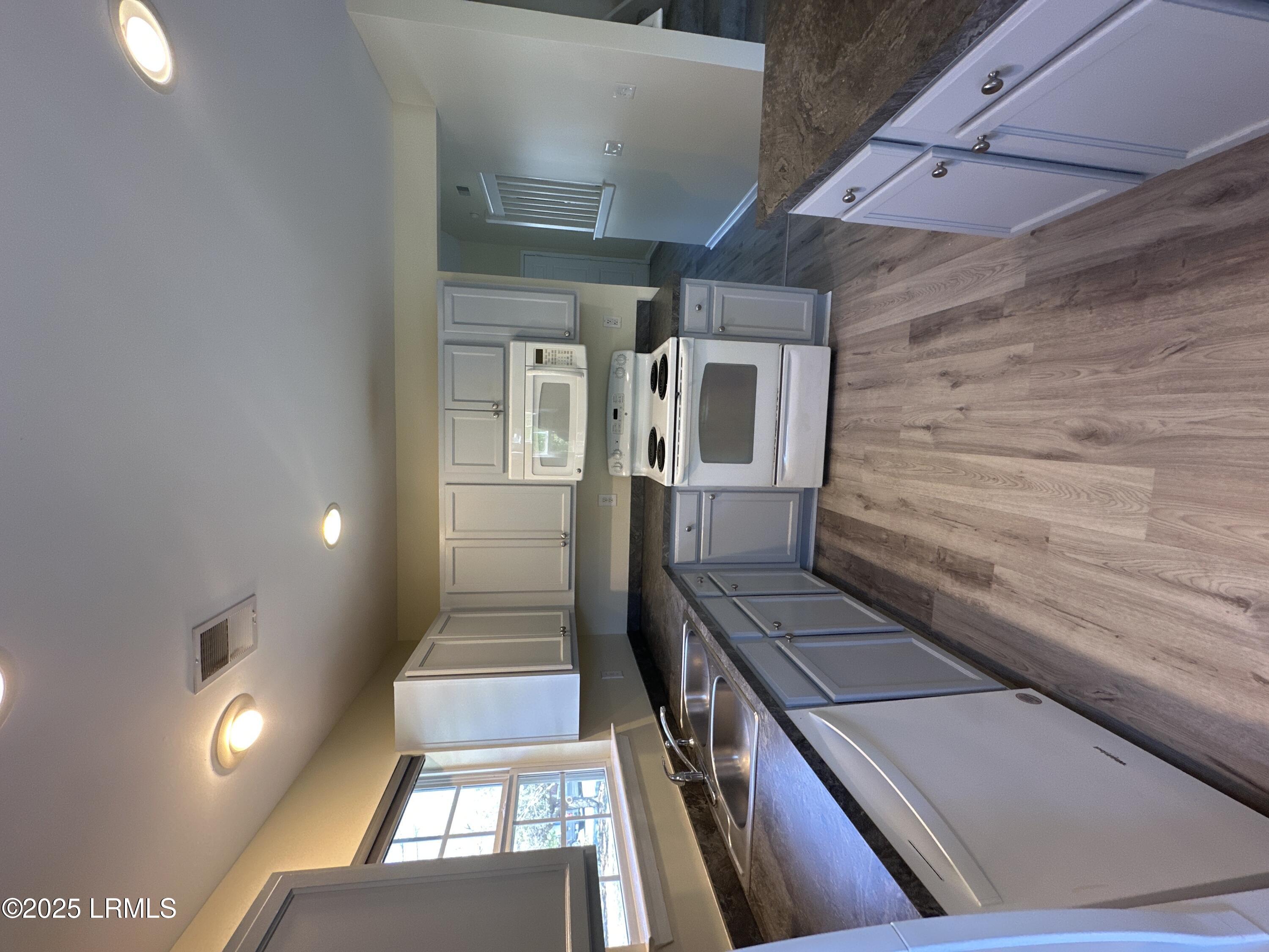 539 Candida Drive Beaufort, SC 29906 - Photo 13 of 49 42490031_IMG_1835