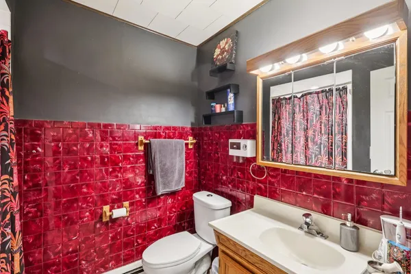 $180,000 | 38528 North Drexel Boulevard, Antioch, IL 60002