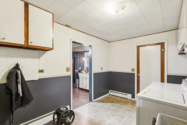 $180,000 | 38528 North Drexel Boulevard, Antioch, IL 60002