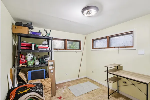 $180,000 | 38528 North Drexel Boulevard, Antioch, IL 60002
