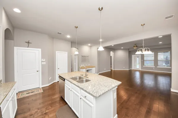 $450,000 | 2211 Tonkawa Trail, Katy, TX 77493