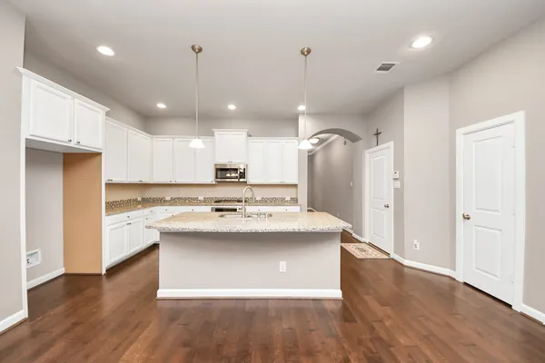 $450,000 | 2211 Tonkawa Trail, Katy, TX 77493