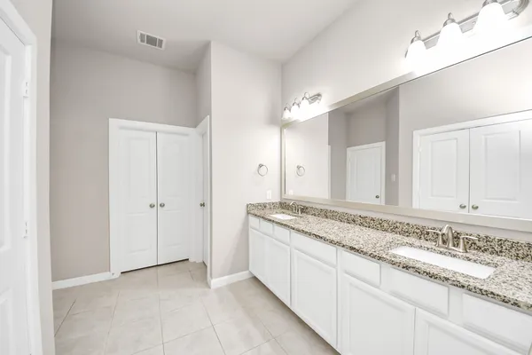 $450,000 | 2211 Tonkawa Trail, Katy, TX 77493