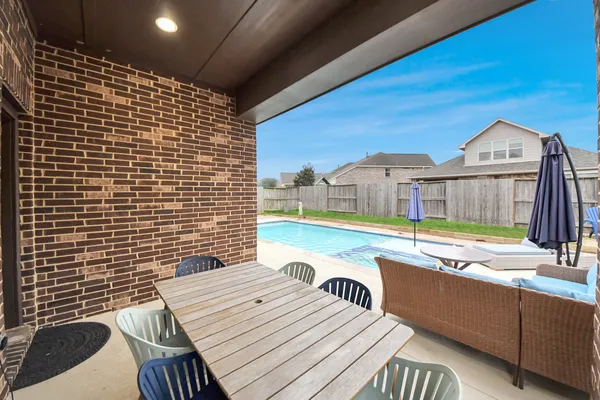 $450,000 | 2211 Tonkawa Trail, Katy, TX 77493
