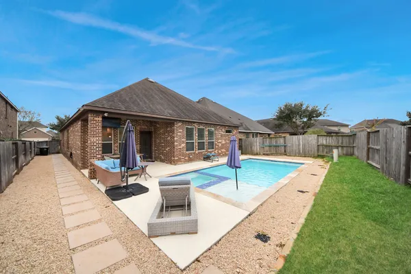 $450,000 | 2211 Tonkawa Trail, Katy, TX 77493