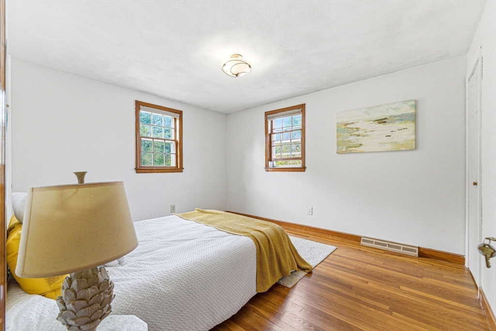 33 Wallace Road Wayland, MA 01778 - Photo 15 of 29