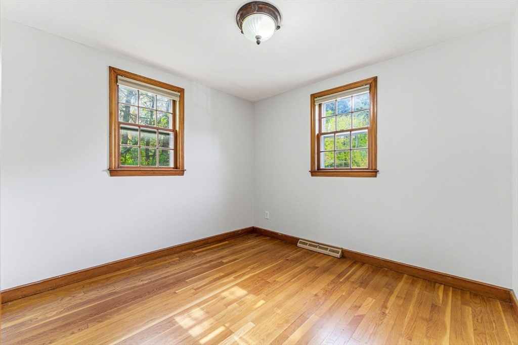 33 Wallace Road Wayland, MA 01778 - Photo 17 of 29