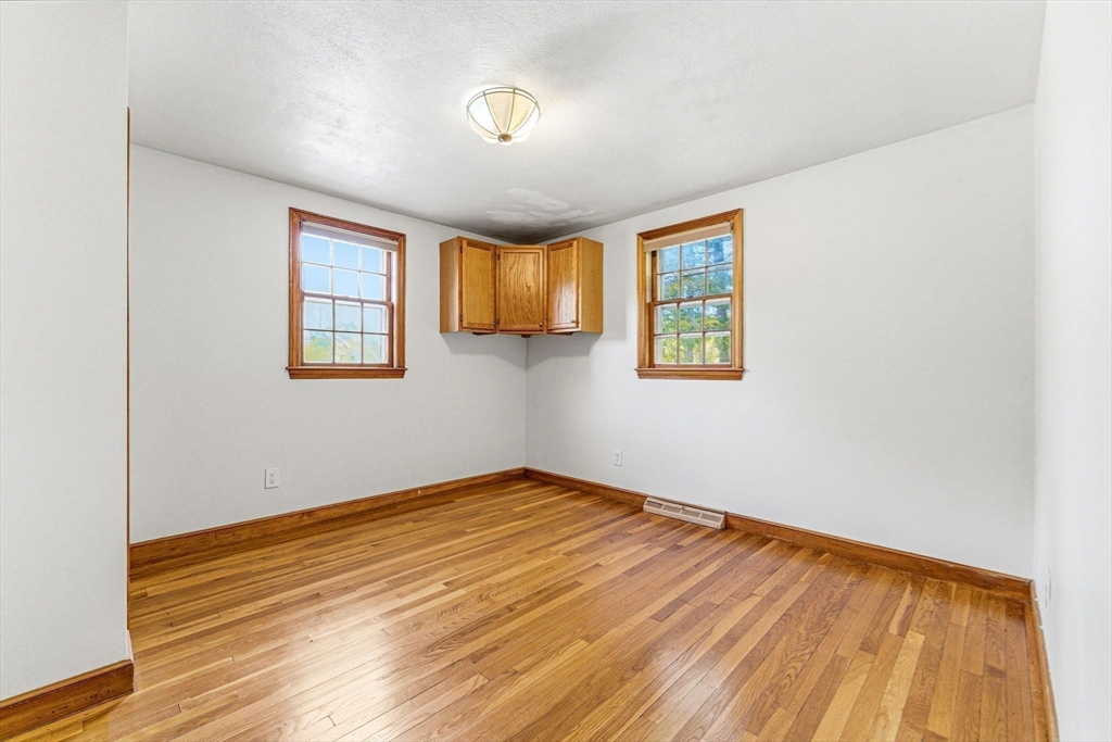 33 Wallace Road Wayland, MA 01778 - Photo 18 of 29