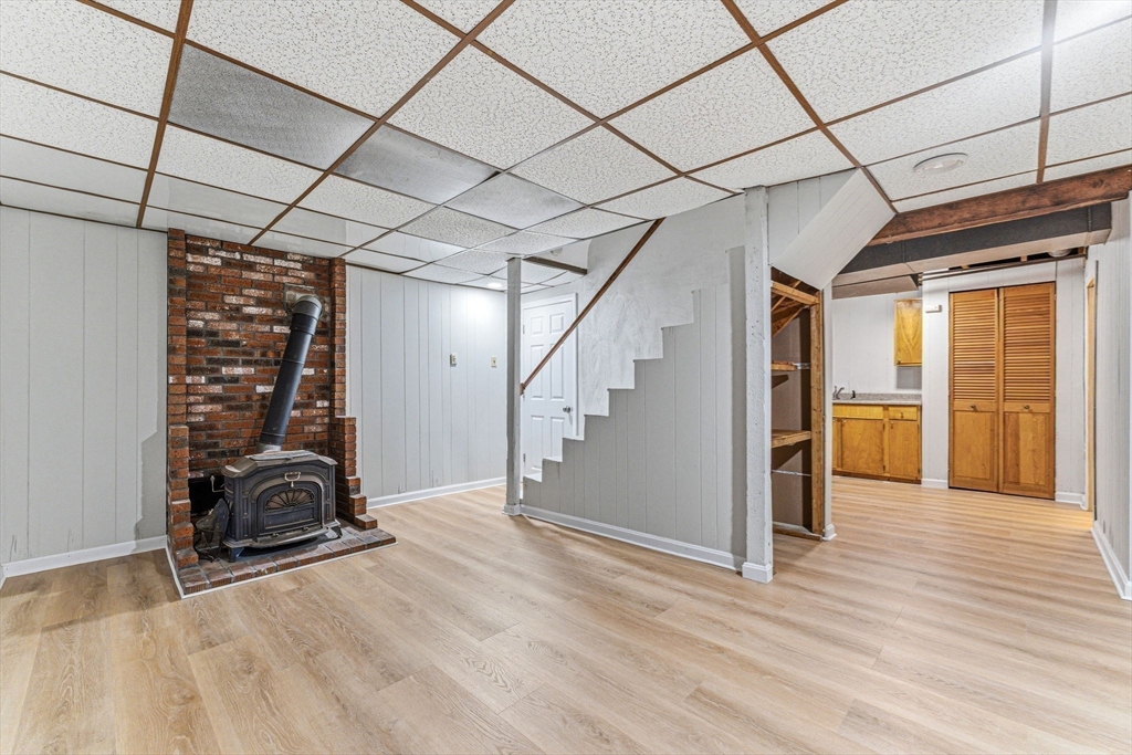 33 Wallace Road Wayland, MA 01778 - Photo 19 of 29
