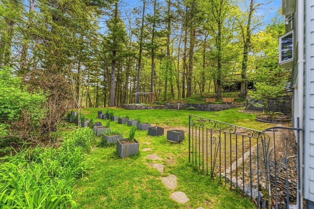 33 Wallace Road Wayland, MA 01778 - Photo 25 of 29