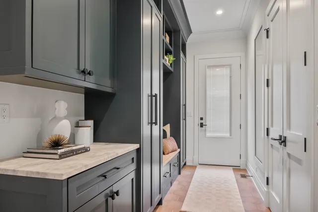 $3,299,900 | 1427 Kenilworth Lane, Glenview, IL 60025