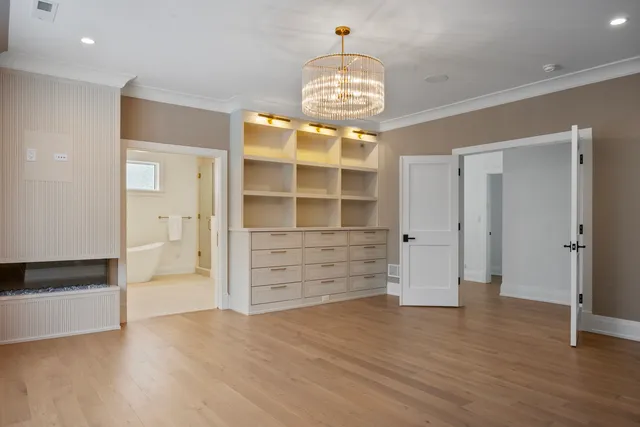 $3,299,900 | 1427 Kenilworth Lane, Glenview, IL 60025