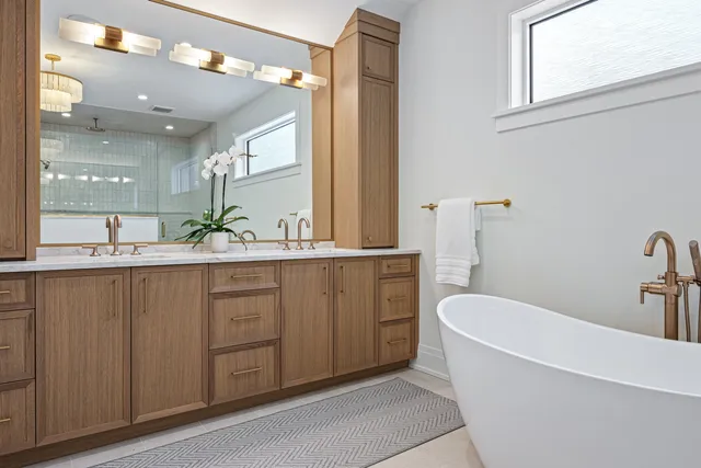 $3,299,900 | 1427 Kenilworth Lane, Glenview, IL 60025