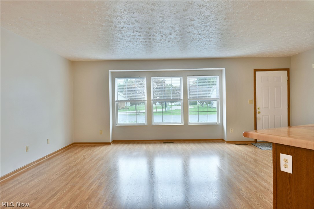 3287 Pheasant Run Road, Unit B Cortland, OH 44410 - Photo 24 of 45 Gallery Image 24