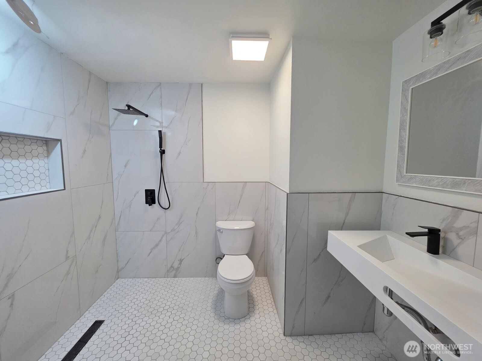 17843 110th Avenue Southeast Renton, WA 98055 - Photo 4 of 10