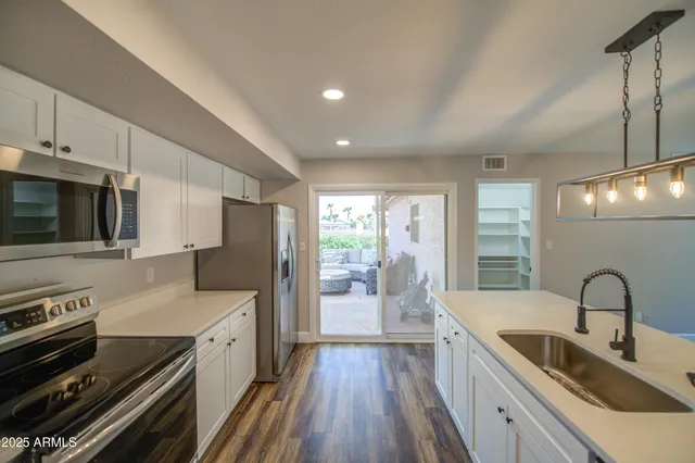 $414,999 | 12243 South Chippewa Drive, Phoenix, AZ 85044