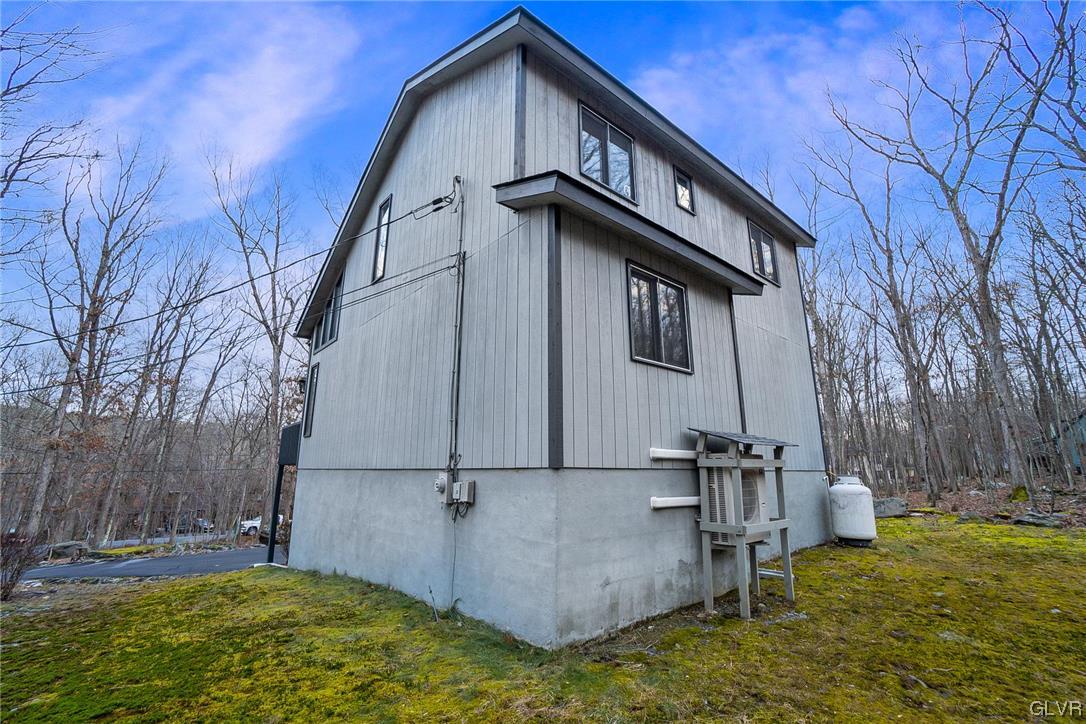 5611 Decker Road Bushkill, PA 18324 - Photo 48 of 49