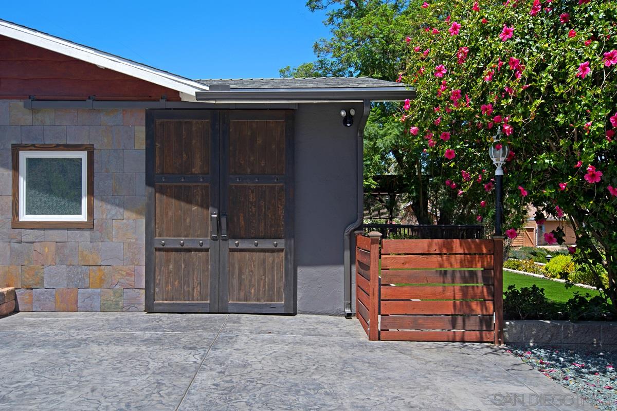 11555 Hi Ridge Road Lakeside, CA 92040 - Photo 3 of 25