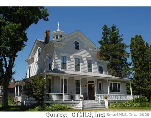 $2,000 | 252 North Water Street, Unit F, Stonington, CT 06378