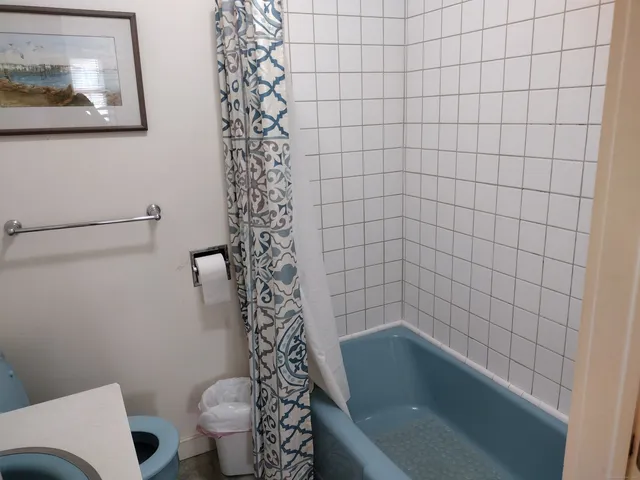 $2,000 | 252 North Water Street, Unit F, Stonington, CT 06378