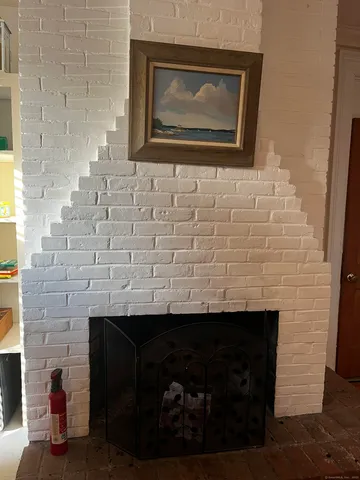 $2,000 | 252 North Water Street, Unit F, Stonington, CT 06378