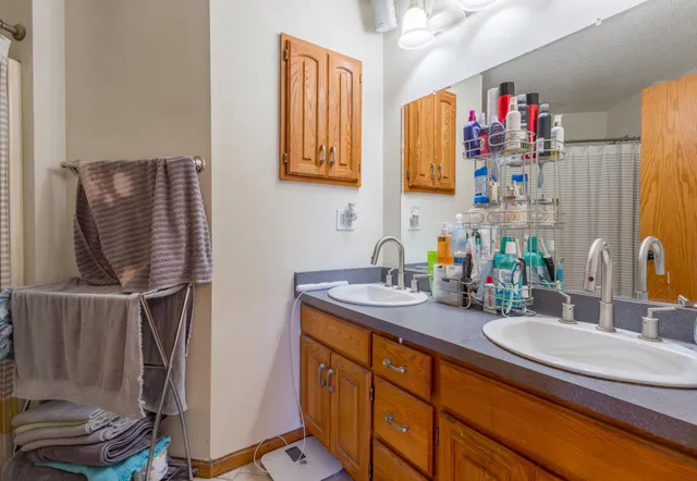 $360,000 | 5537 Golfview Avenue North, Oakdale, MN 55128