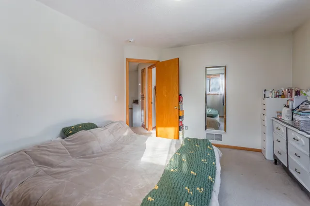 $360,000 | 5537 Golfview Avenue North, Oakdale, MN 55128