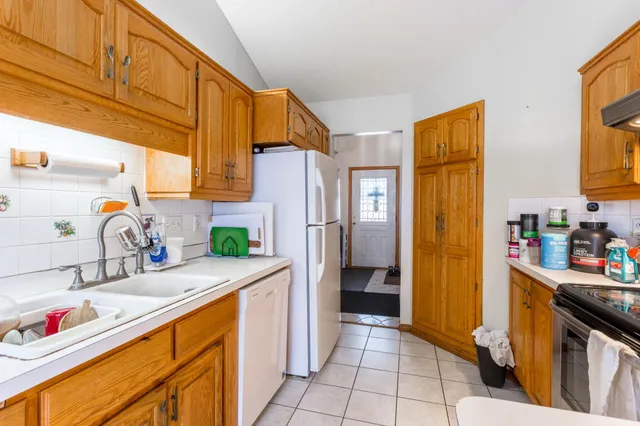 $360,000 | 5537 Golfview Avenue North, Oakdale, MN 55128