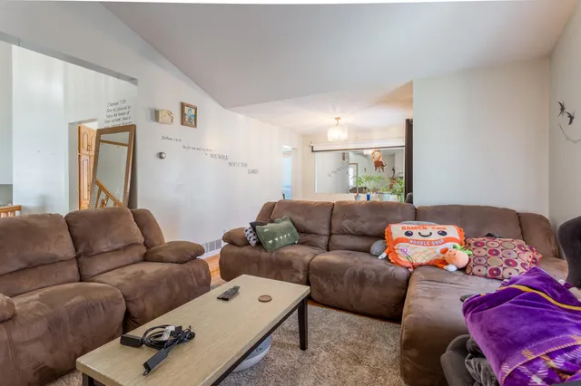 $360,000 | 5537 Golfview Avenue North, Oakdale, MN 55128