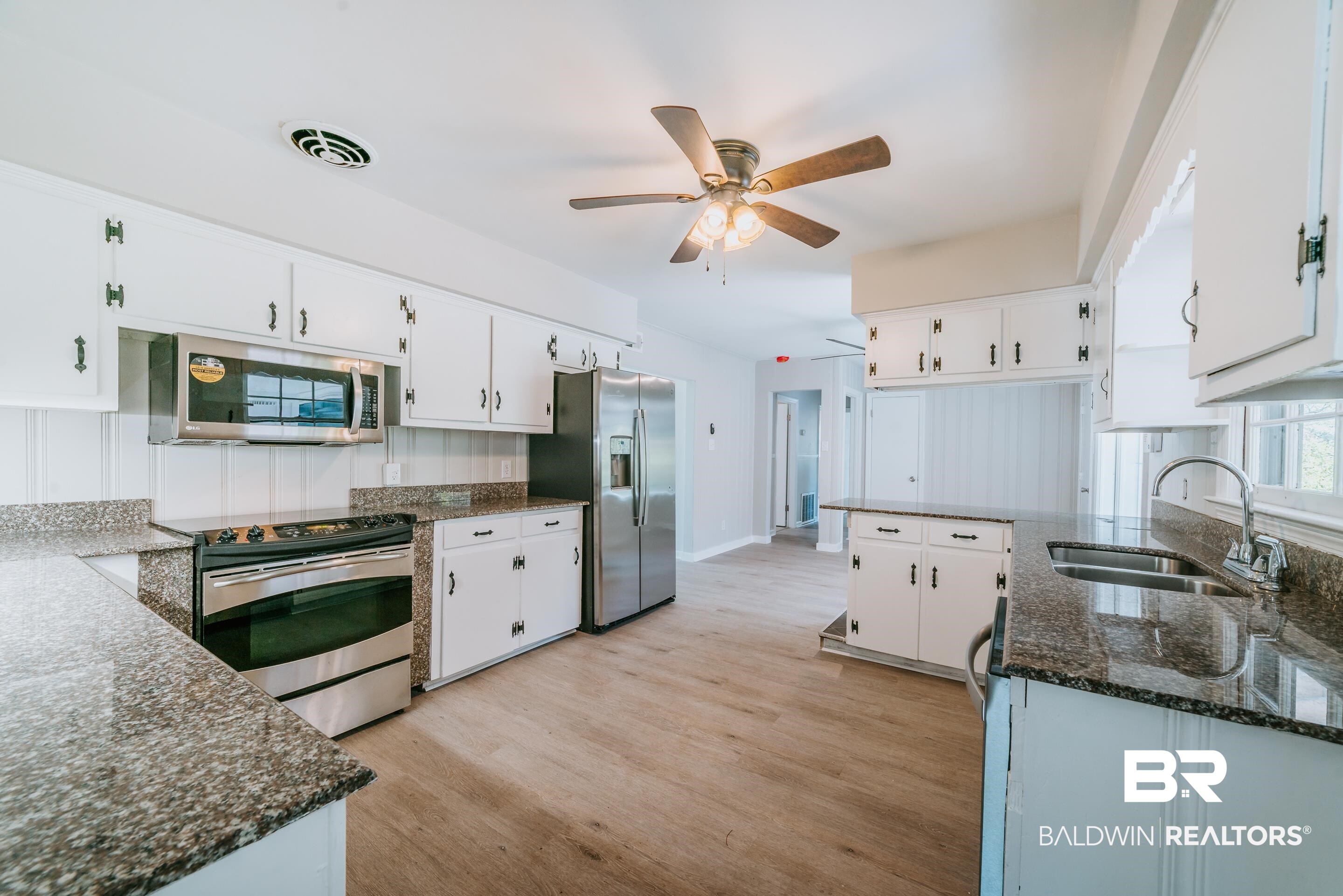 2563 Courtney Street Mobile, AL 36606 - Photo 18 of 44