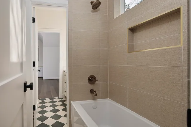 $1,650,000 | 170 Golden Shadow Circle, The Woodlands, TX 77381