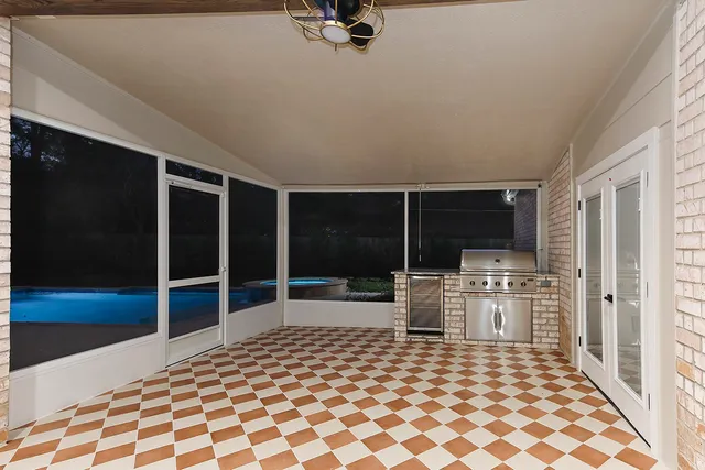 $1,650,000 | 170 Golden Shadow Circle, The Woodlands, TX 77381